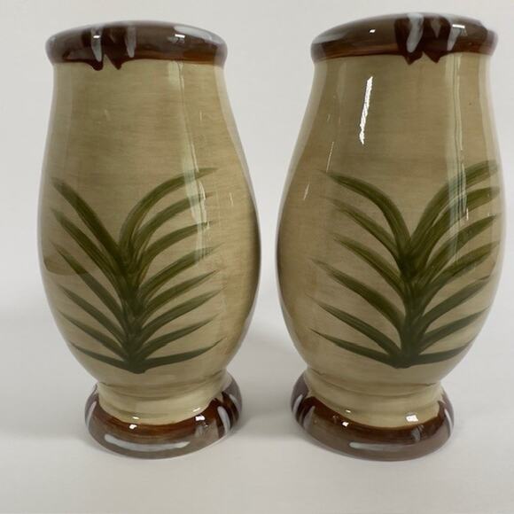 Tabletops Unlimited Bora Bora Salt & Pepper Shaker Set Palm Trees, Bamboo Edge - Picture 9 of 16